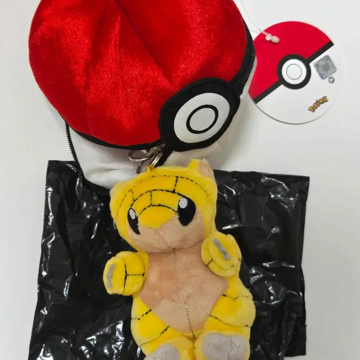 [BUNJANG] Pokemon Monster Ball Pouch Keychain Sandshrew Plush / [새상품] 포켓몬스터 몬스터볼 파우치 키링 모래두지 인형