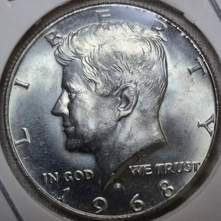 [BUNJANG] 1968 D Mint Kennedy 50 Cent Silver Coin (Uncirculated) / 1968년D 케네디 50센트 은화40%(완전 미사용)