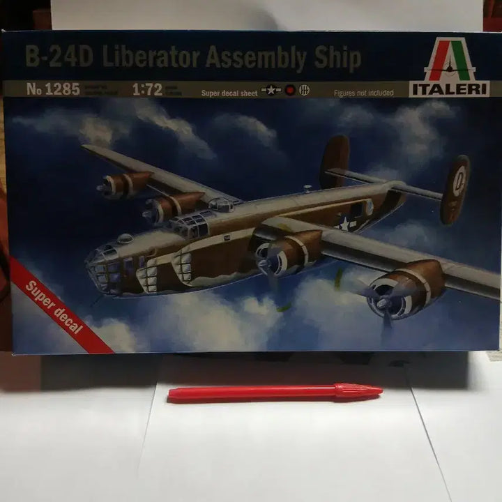 [BUNJANG] Italeri B-24 Liberator Bomber 1/72 Scale Plastic Model Kit - Sealed / 2차대전 폭격기 B-24 리버레이터 1/72프라모델 미개봉 신품