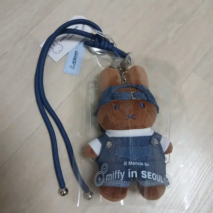 [SOLD OUT] 데님 멜라니 인형 성수 박지훈 미피 서울 미피스토어 굿즈 키링