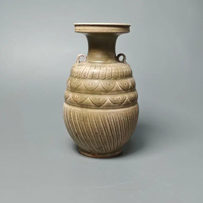 [BUNJANG] Northern Song Dynasty Celadon Twin-Handled Vase with Lotus Petal Design - Antique Chinese Porcelain / [진품] 출토품 북송 청자 연판문 쌍이환 호형병 중국도자기 골동품