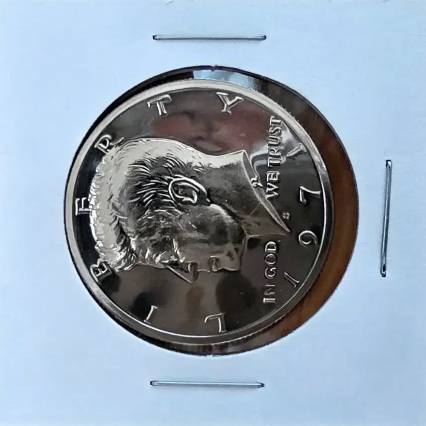 [BUNJANG] 1976 Kennedy Half Dollar Proof Coin - USA Bicentennial / [프루프 등급] 1976년 미국 케네디 하프달러 (독립 200주년 기념