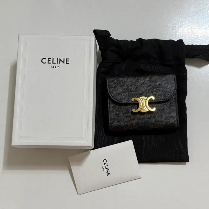 [BUNJANG] Celine Triomphe Bifold Wallet / 셀린느 트리옹프 반지갑
