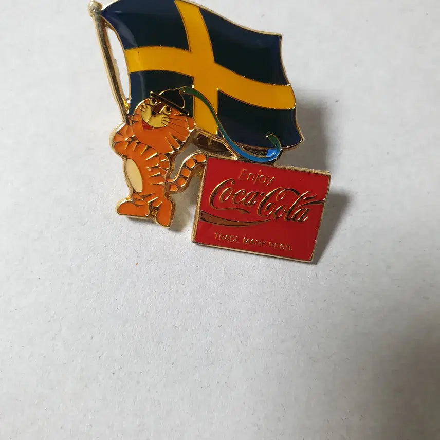 [BUNJANG] Coca-Cola 88 Olympics Badge &amp; Teddy Bear Set / 코카콜라 88올림픽 뱃지 / 코카콜라 곰인형