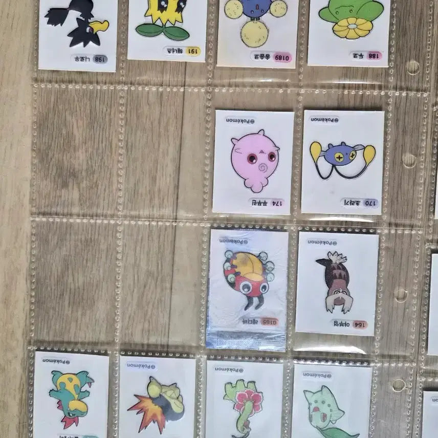 [BUNJANG] Pokemon Stickers Bulk Sale / 포켓몬 띠부씰 대량 판매