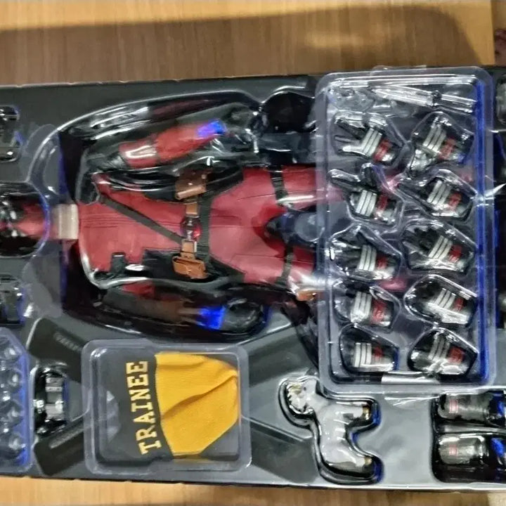 [BUNJANG] Hot Toys Deadpool 2 Figure / 핫토이 데드풀2 판매합니다