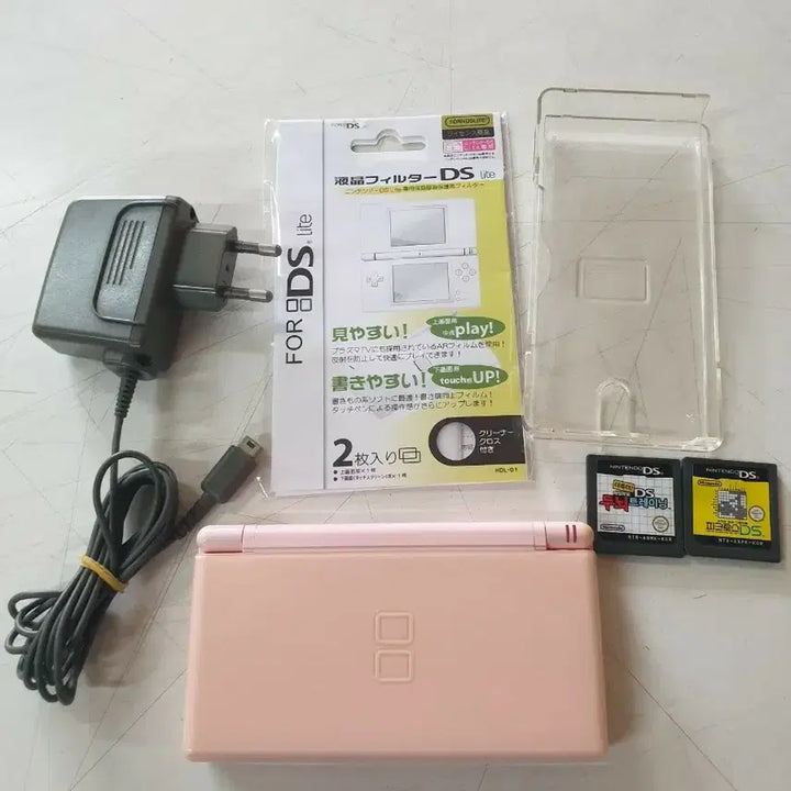 [BUNJANG] Nintendo DS Lite (Korean Release) Noble Pink Console + 2 Game Cartridges / 닌텐도 DS Lite 정발 노블핑크 본체+게임팩 2개