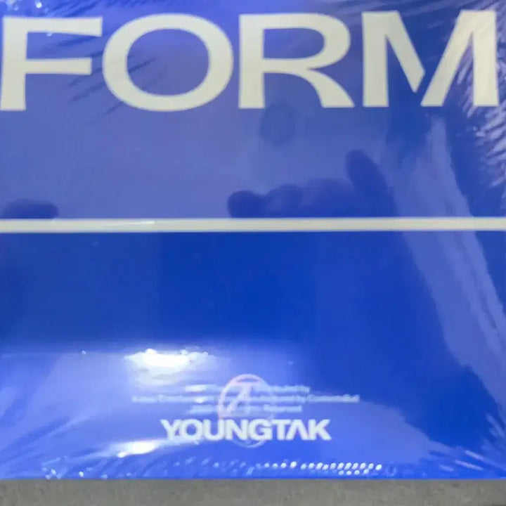 [BUNJANG] Young Tak Official 2nd Full Album [FORM] (Digipack BLUE ver.) / 영탁 정규 2집 [FORM] (Digipack BLUE ver.)