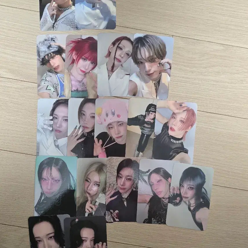 [BUNJANG] XCLOVE Photocard Set - 27 pcs (26 + 1 Louis Signed) / XLOV 포토카드 27장+ 루이 사인포카 1장 총 28장 일괄판매 할인!