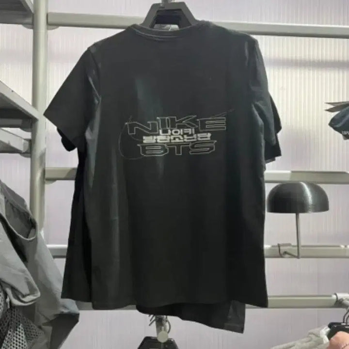 [BUNJANG] Nike x BTS Collaboration Short Sleeve T-Shirt Black M / 나이키 BTS 콜라보 반팔티 블랙 M