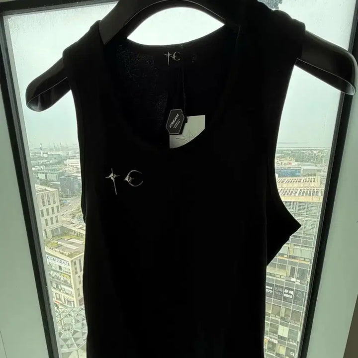 [BUNJANG] Thug Club Sleeveless Shirt / 떠그클럽 나시