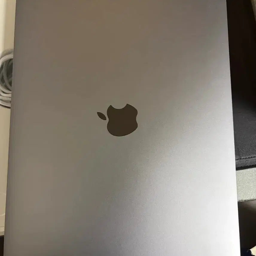 [BUNJANG] Apple MacBook Air M1 2020 8GB 256GB / 맥북 에어 m1 2020 8gb 256gb