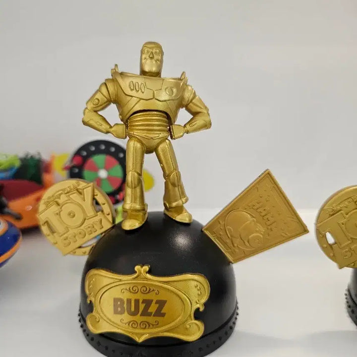 [BUNJANG] Disney Toy Story Woody &amp; Buzz Capsule Toy Set (Includes Mickey &amp; Minnie) / 디즈니 토이스토리(우디&amp;버즈) 캡슐가챠 (미키,미니 함께드림)
