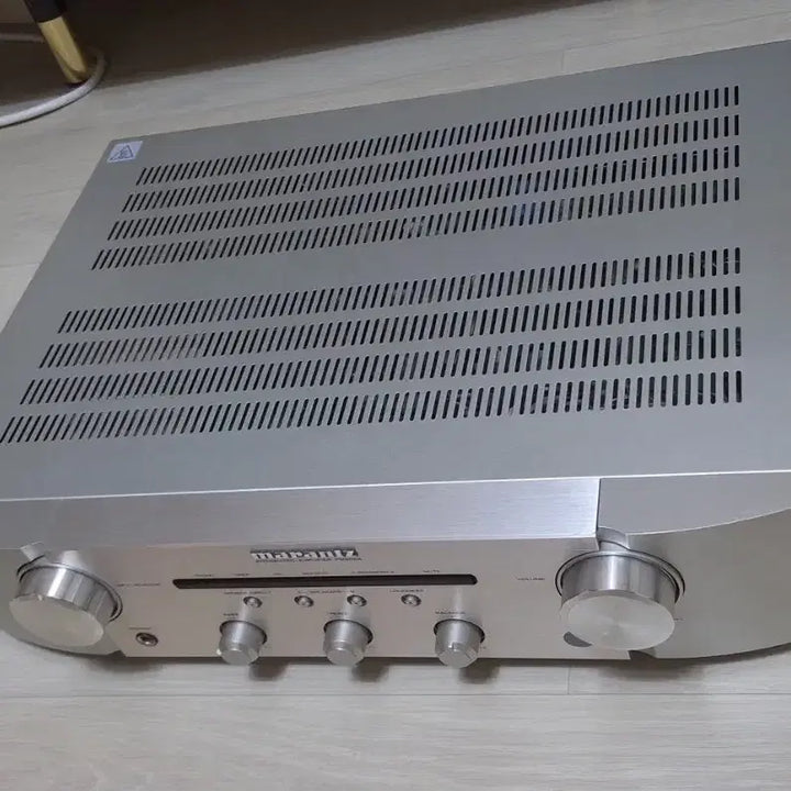 [SOLD OUT] marantz 마란츠 인티앰프 (PM5004)