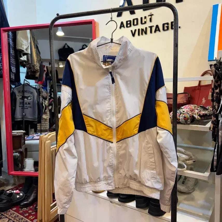 [BUNJANG] 90s Vintage Michigan Wolverines Starter Windbreaker XL / 90s 올드스쿨 미시간 대학 스타터 윈드브레이커 XL