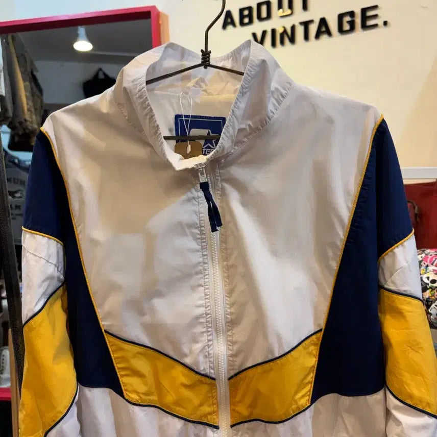 [BUNJANG] 90s Vintage Michigan Wolverines Starter Windbreaker XL / 90s 올드스쿨 미시간 대학 스타터 윈드브레이커 XL