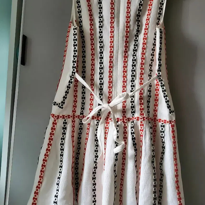 [SOLD OUT] 매긴  배색  원피스 화이트 블랙 레드