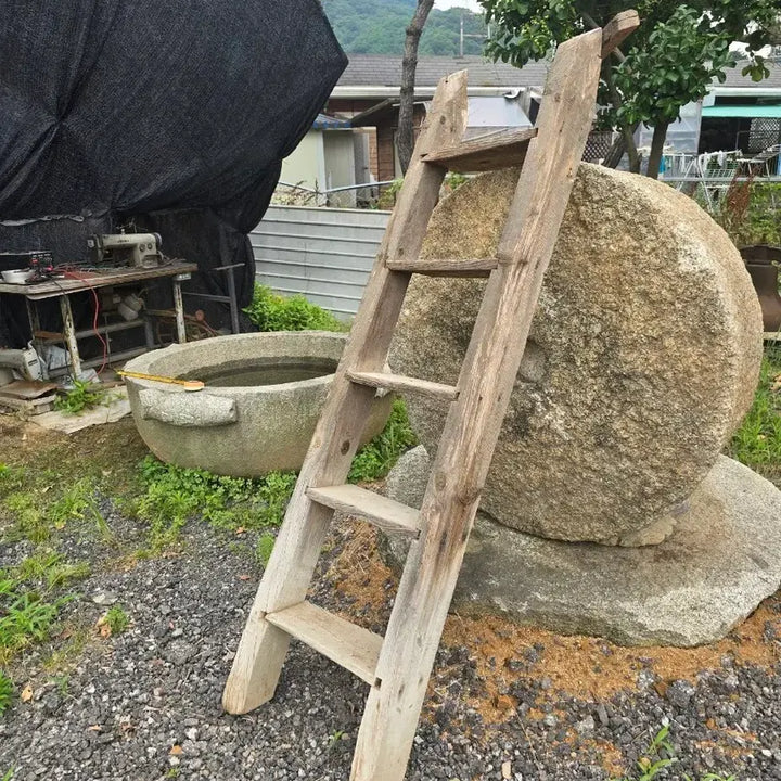 [BUNJANG] Vintage Wooden Ladder / 옛날 나무사다리