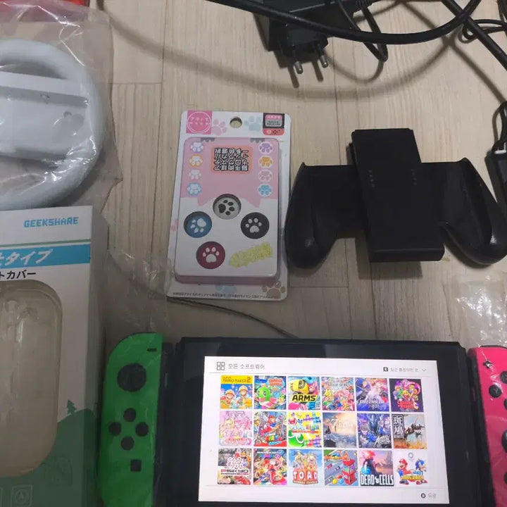 [BUNJANG] Nintendo Switch 2017 Version with Excellent Condition Joy-Cons / 닌텐도 스위치 2017년도 상태좋음