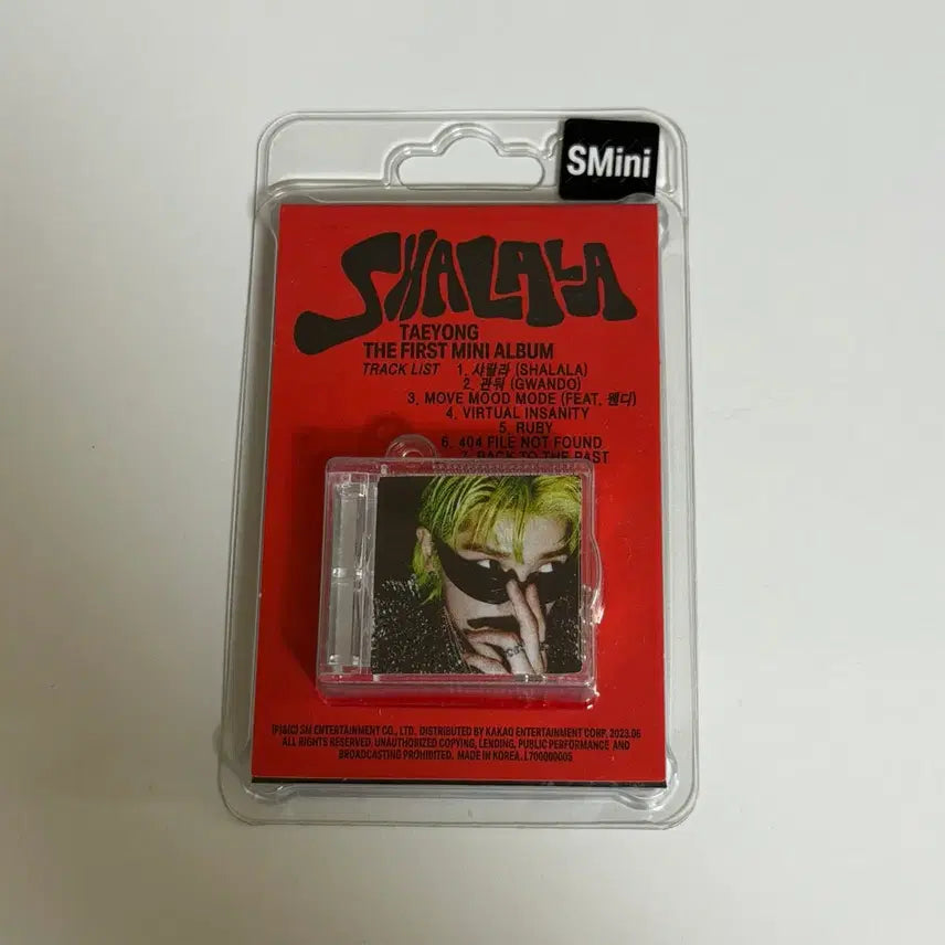 [BUNJANG] NCT 127 Taeyong Sharala SMini Album Keyring (Sealed) / 미개봉) 엔시티127 태용 샤랄라 SMini 스미니 앨범 키링
