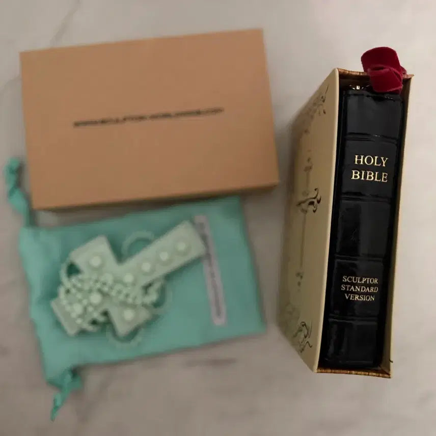 [BUNJANG] Sculptor Standard Version Bible with Cross Rosary Set / SCULPTOR STANDARD VERSION 성경 + 십자가 묵주 세트
