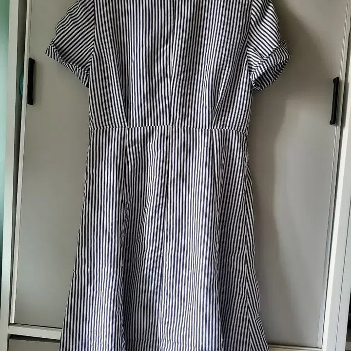 [SOLD OUT] 지고트  스트라이프 셔츠 원피스 네이비
