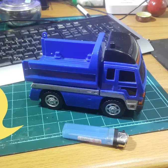 [BUNJANG] Vintage Working Toy Truck / 빈티지 작동 완구 - 트럭