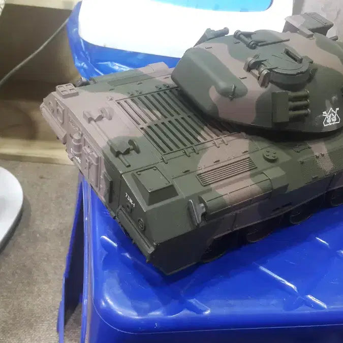 [BUNJANG] Taiyo RC Tank Model Display Piece (Parts Missing) / 디피용 전차/내용 필독