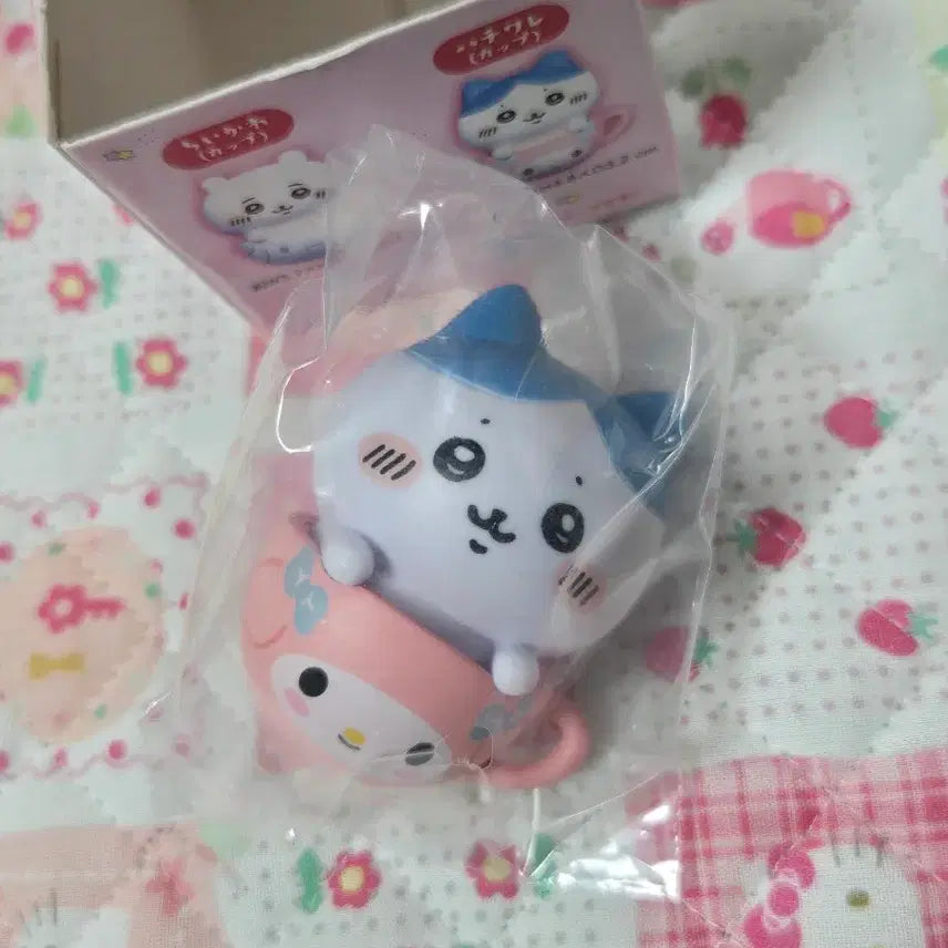 [BUNJANG] Sanrio Collaboration "Friends on the Cup" Figure Set / 산리오 먼작귀 콜라보 컵 위의 친구들 피규어