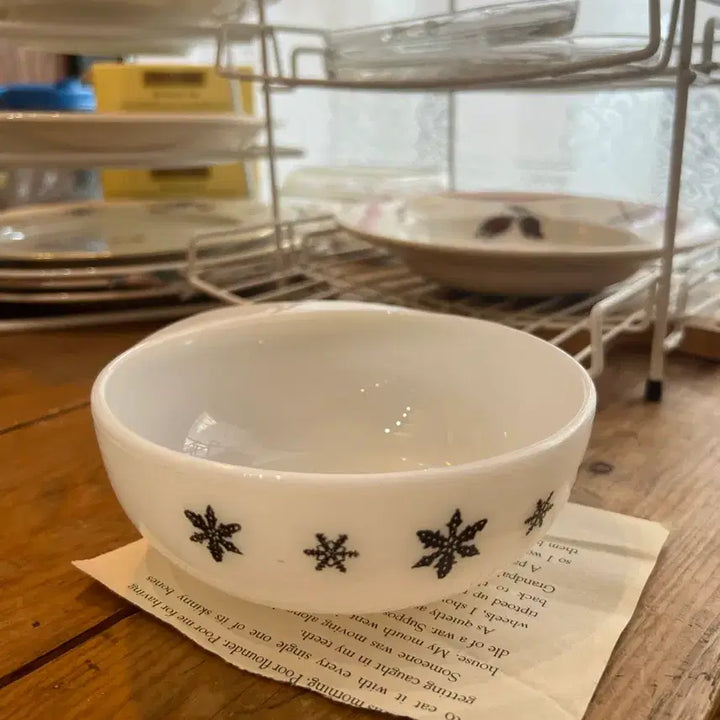 [BUNJANG] Vintage English Milk Glass Mini Mixing Bowl / 영국 빈티지 밀크글라스 시리얼볼(미니믹싱볼)