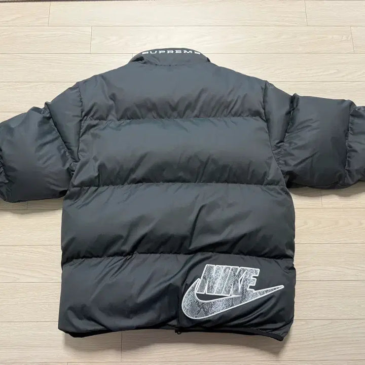 [BUNJANG] Supreme x Nike Reversible Puffy Jacket Black (21SS) / 슈프림 x 나이키 리버시블 퍼피 자켓 블랙 - 21SS