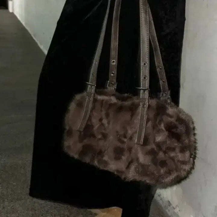 [BUNJANG] Leopard Faux Fur Shoulder Bag / 에이블리 레오파드 호인 호피 퍼 숄더백