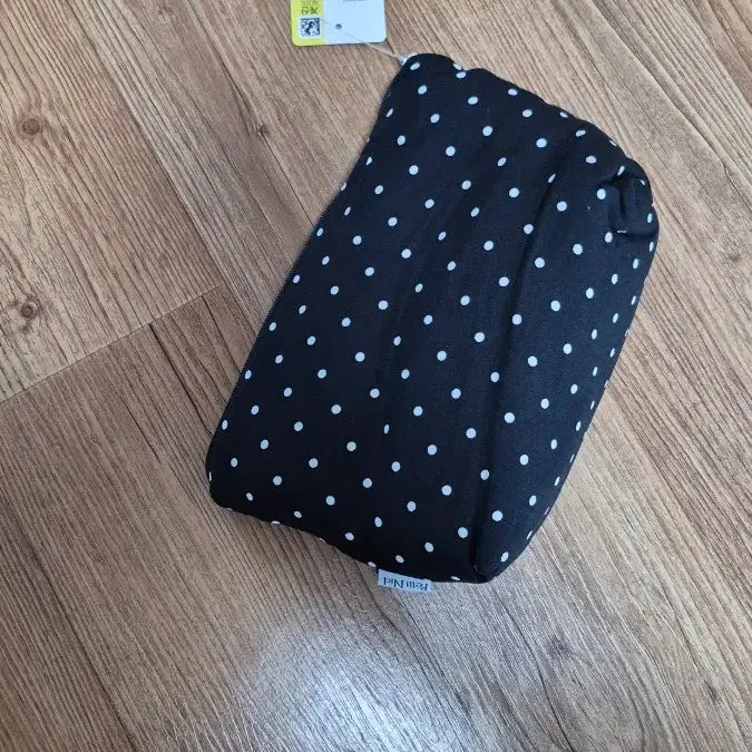 [BUNJANG] Daiso Dot Pattern Pouch / 다이소 도트 패턴 파우치