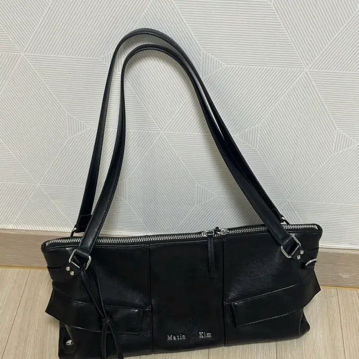 [SOLD OUT] 마뗑킴 네모와이드숄더백 (동탄롯백하고매장구매)