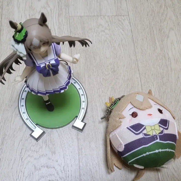 [BUNJANG] Uma Musume Satono Diamond Figure &amp; Fuwaroring Plush Bundle / 우마무스메 사토노다이아몬드 피규어 / 후와코로링 인형 일괄