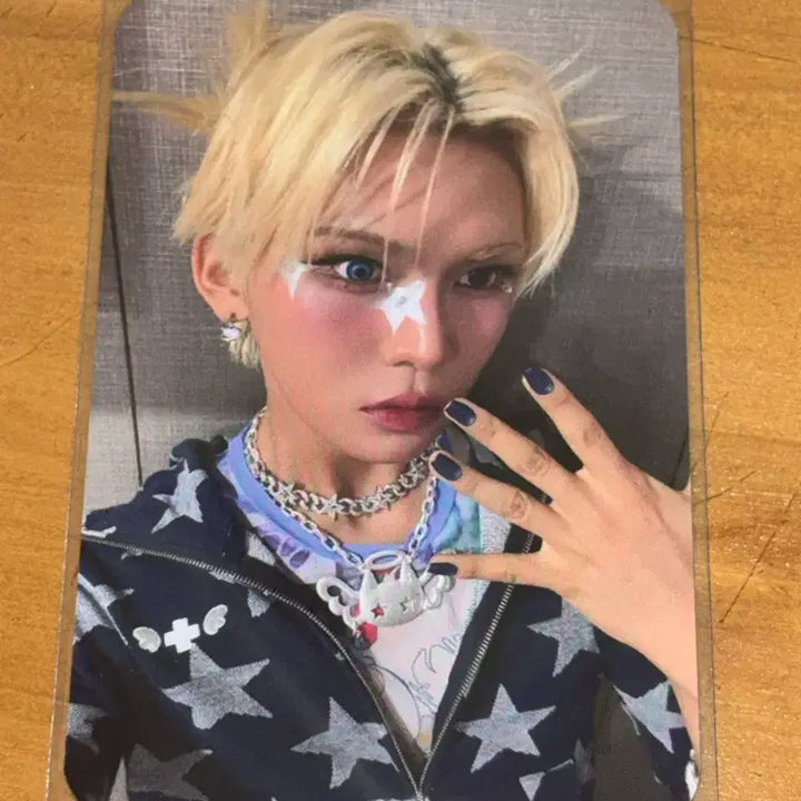 [BUNJANG] EXO-Love First Domestic Fancon Photocard Hyun / 엑스러브 국내 첫 팬콘 포카 현