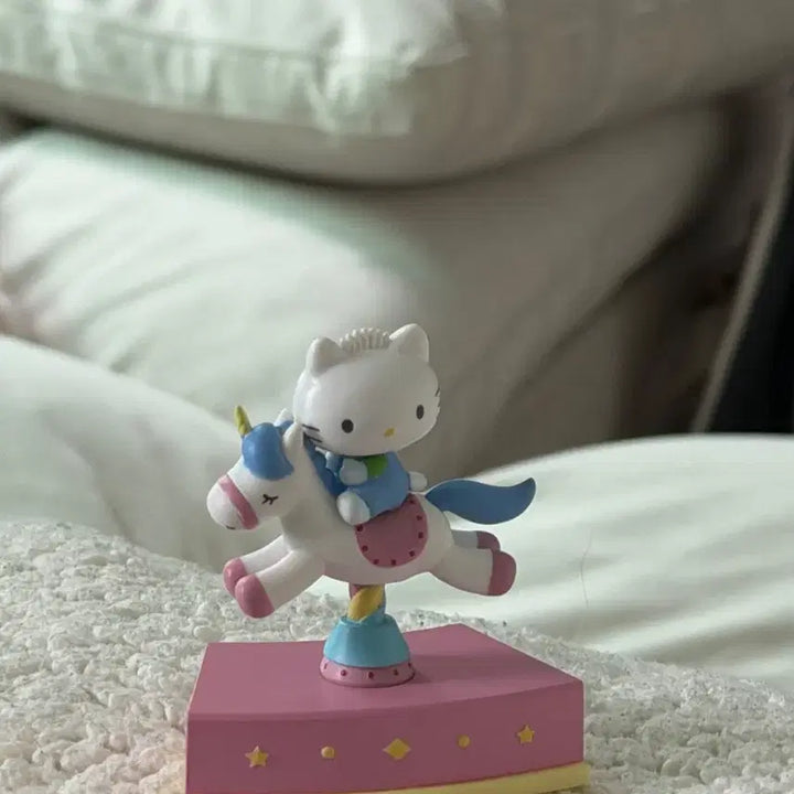 [BUNJANG] Sanrio Shaky! Land Pink Carousel Gacha - Daniel / 산리오 Shaky! 흔들흔들 랜드핑크 회전목마 가챠 - 다니엘