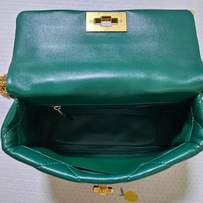 [SOLD OUT] 발렌티노 로만 스터드 백