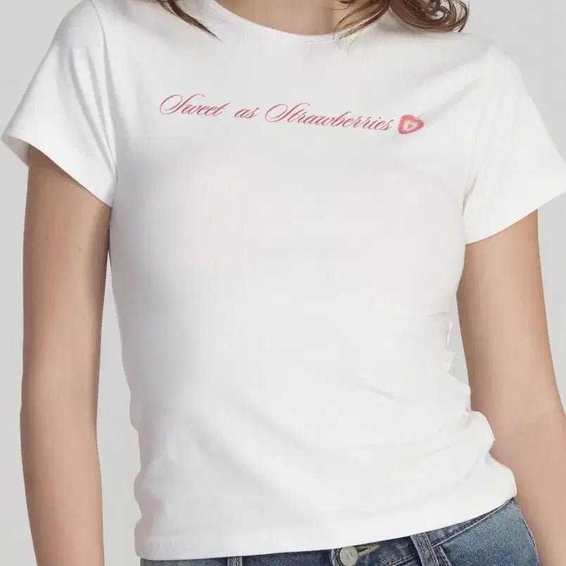 [BUNJANG] Klitcher Strawberry T-Shirt / 클리시어 스트로베리 티셔츠
