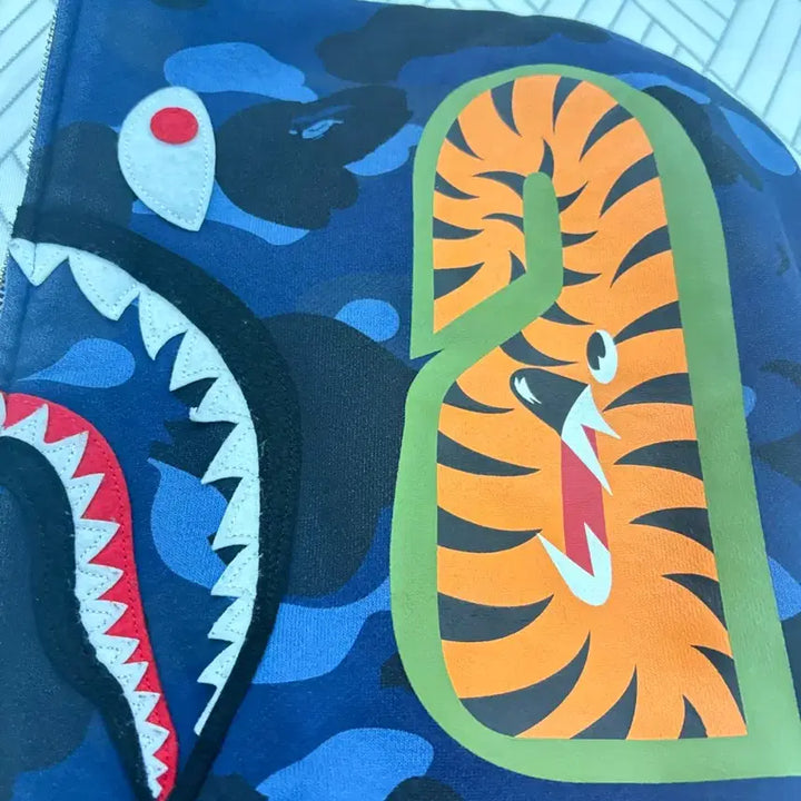 [SOLD OUT] 정품)급처)베이프 샤크 카모 후드 집업 네이비