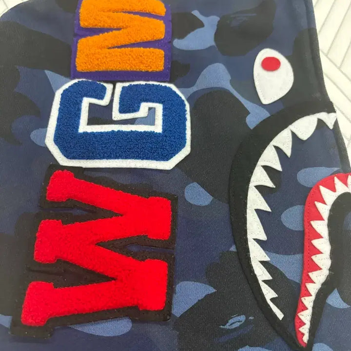 [SOLD OUT] 정품)급처)베이프 샤크 카모 후드 집업 네이비
