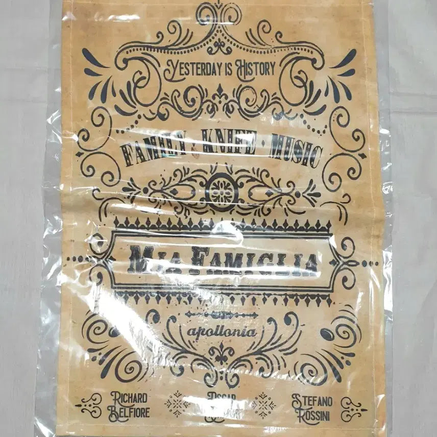 [BUNJANG] Musical Mia Familia 4th Season MD Fabric Poster Set (2 Types) / 연뮤 22 뮤지컬 미아 파밀리아 4연 엠디 패브릭 포스터 2종 일괄