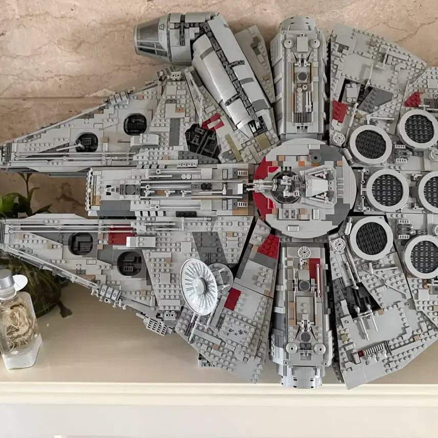 [BUNJANG] LEGO Compatible Star Wars Millennium Falcon UCS 75192 Building Block Set / 레고호환 스타워즈 밀레니엄 팔콘 UCS 75192