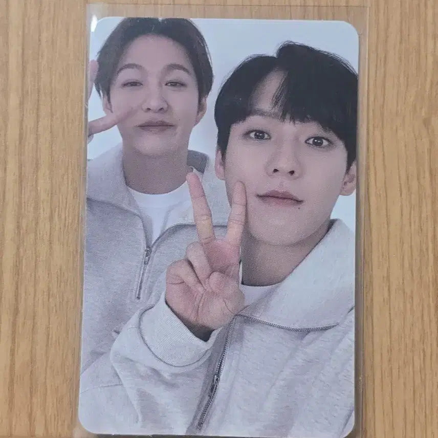 [BUNJANG] BTOB Lee Changsub Lee Minhyuk 10th Anniversary Concert Half Zip-up Lucky Draw Unit Photocard / 비투비 이창섭 이민혁 10주년 콘서트 하프집업 특전 유닛 포카