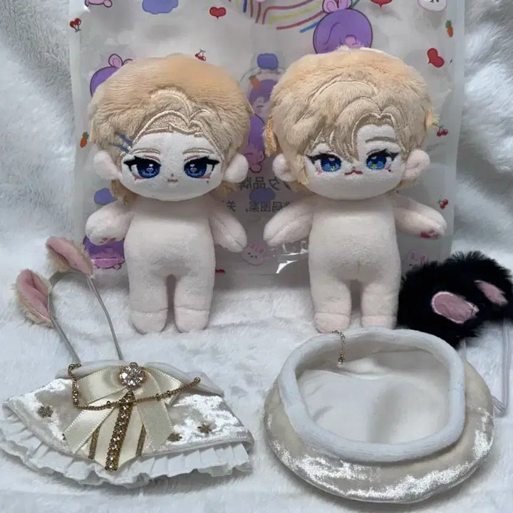 [BUNJANG] PLAVE Noah K-Pop Doll Bundle Set with Ninimal Cape / 플레이브 속성 반짝노아 챱노아 니니멀 케이프 일괄