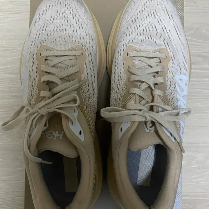 [BUNJANG] Hoka Bondi 8 Shifting Sand / 호카 본디8 270