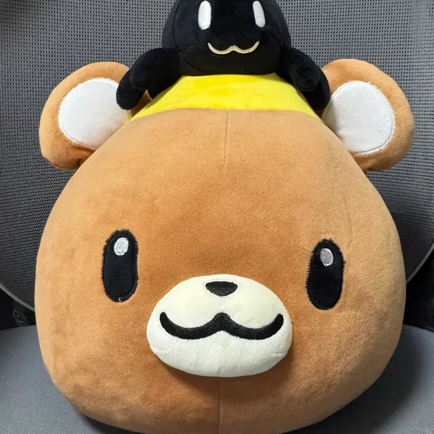 [BUNJANG] Aroma Bear Plush Cushion &amp; Stuffed Toy Bundle / 아로마베어 인형 쿠션, 인형 팝니다