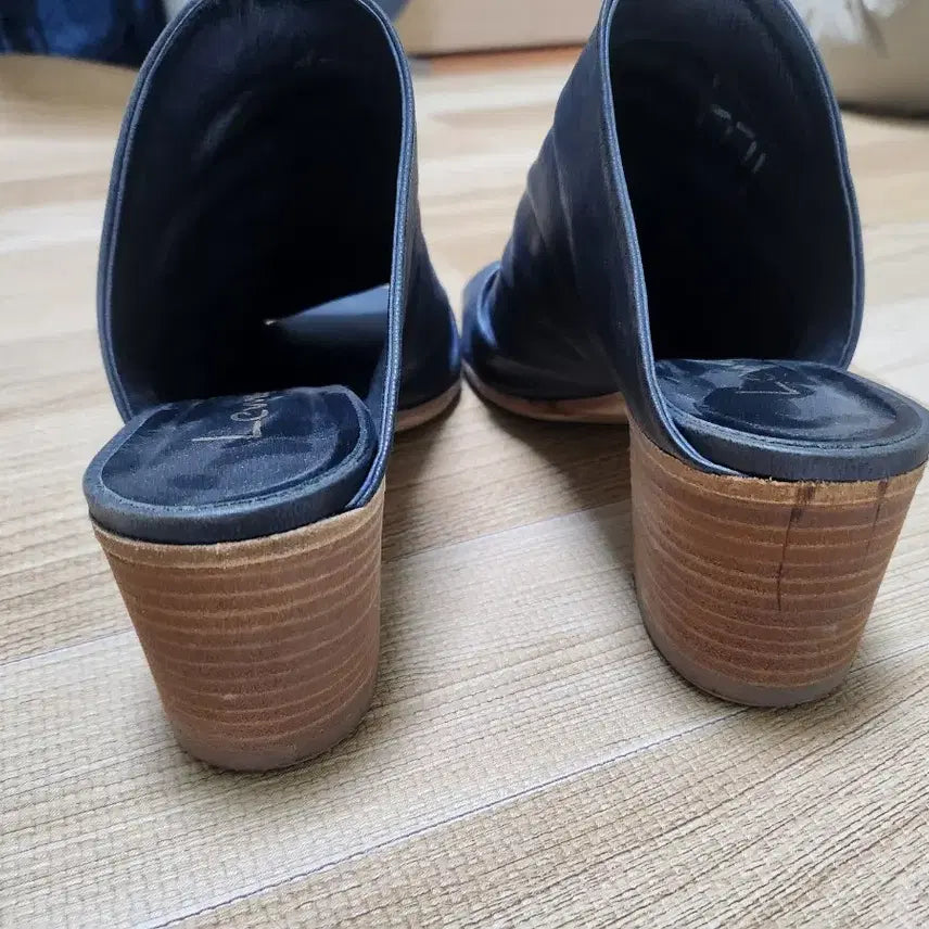 [BUNJANG] Ruching Detail Wedge Sandals Charcoal / 주름 장식 굽 샌들 차콜