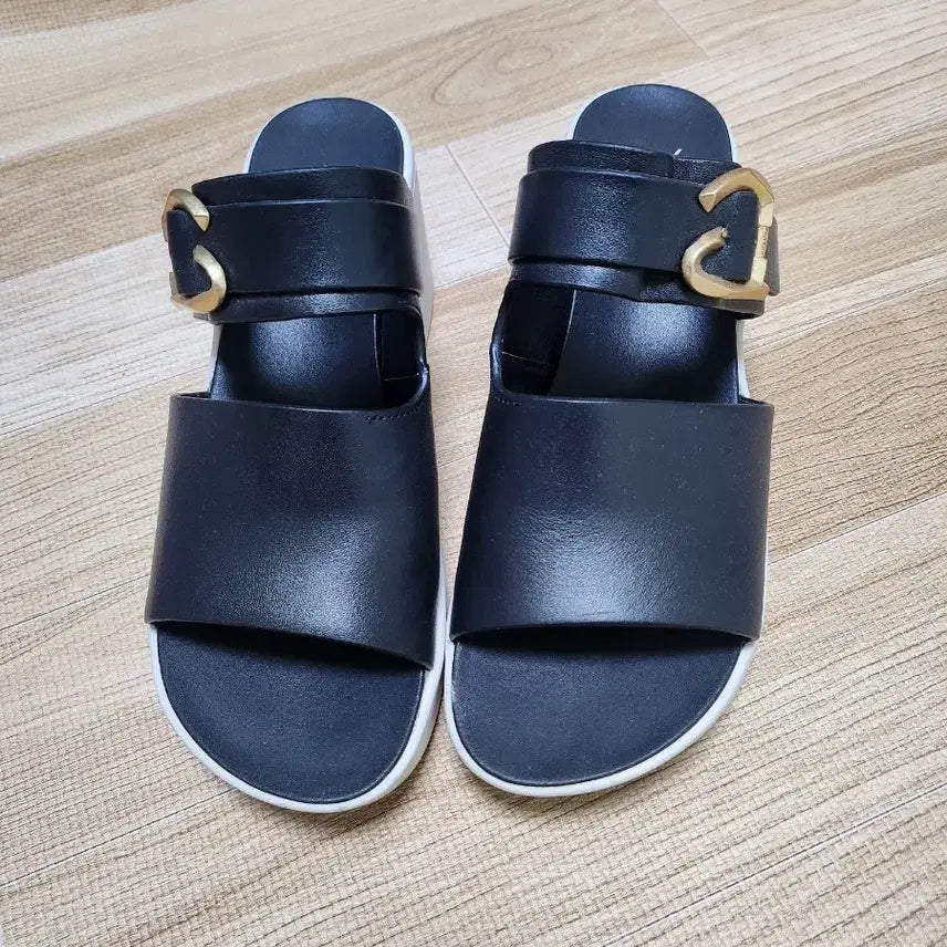 [BUNJANG] Atelier Vanessa Bruno Black Platform Sandals Gold Buckle / 아떼 바네사부르노 블랙 통굽 샌들 골드 버클