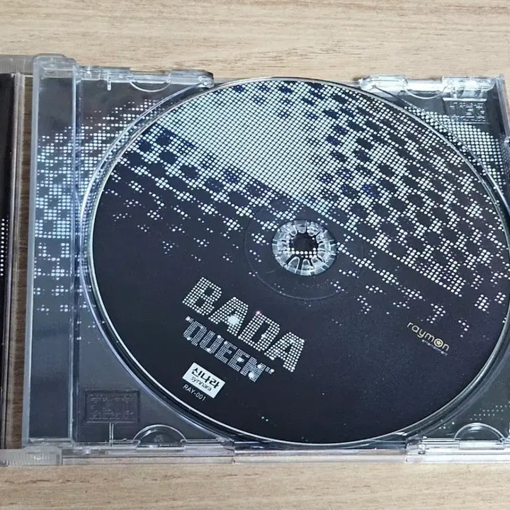 [BUNJANG] Bada Queen Single Signed CD / 바다 - Queen 싱글 (싸인반 CD)